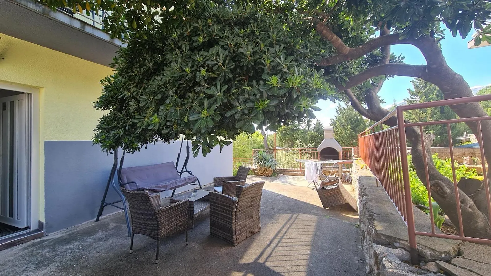 Apartments La Bombonera Starigrad Paklenica Kroatië