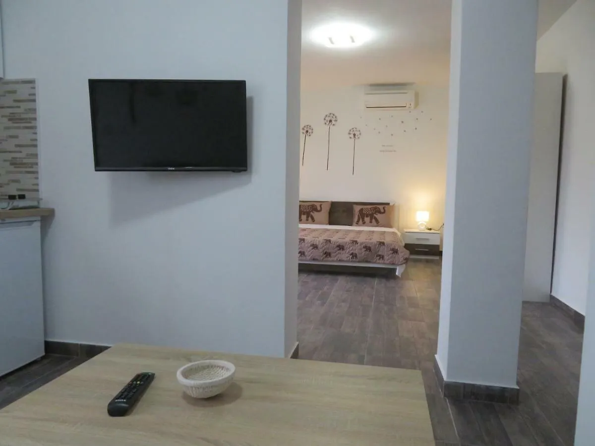 Apartments La Bombonera Starigrad Paklenica
